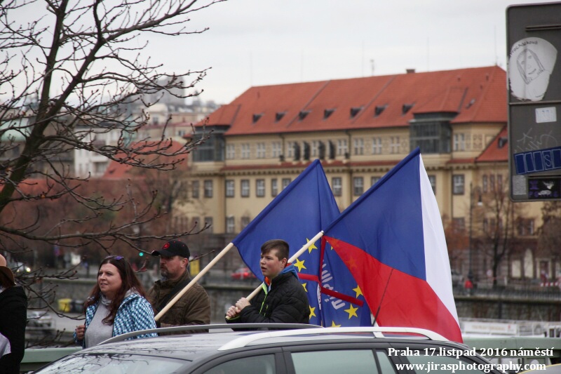 17.listopad 2016 Praha náměstí (3)