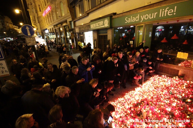 17.listopad 2016 Praha náměstí (37)