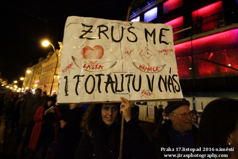 17.listopad 2016 Praha náměstí (45)