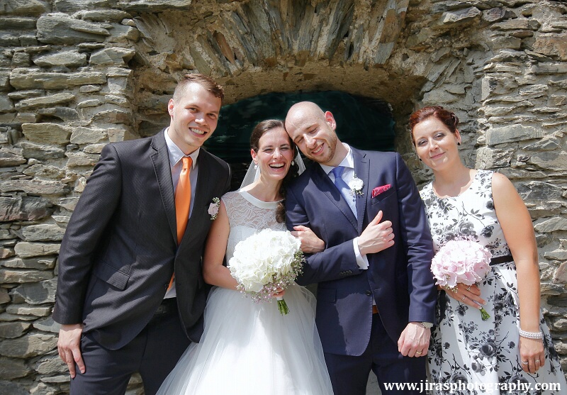 Svatba Tomáš Jiras Plzeň červen 2016 hrad Buben (26)
